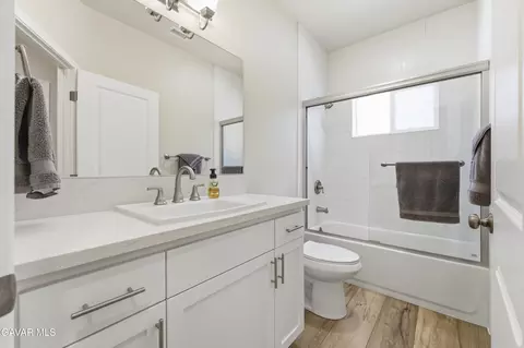 Bath - 20761 Schout Rd, Tehachapi, CA 93561 photo 5 of 6