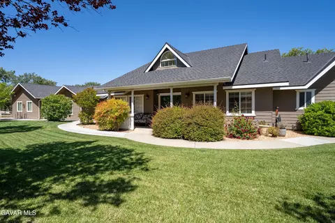 20761 Schout Rd, Tehachapi, CA 93561