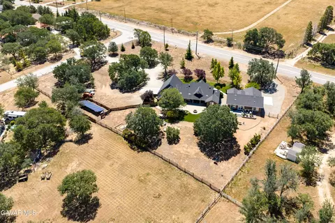 View/Area - 20761 Schout Rd, Tehachapi, CA 93561 photo 9 of 9
