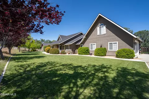 Exterior - 20761 Schout Rd, Tehachapi, CA 93561 photo 2 of 6