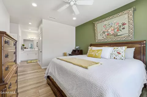 Bedroom - 20761 Schout Rd, Tehachapi, CA 93561 photo 6 of 6