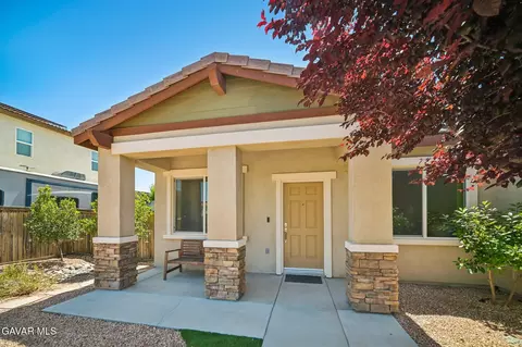 3652 Half Dome Ave, Rosamond, CA 93560 photo 4