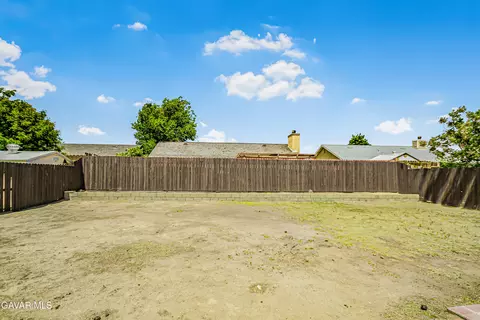 Exterior - 741 Desert Calico Dr, Lancaster, CA 93534 photo 4 of 4