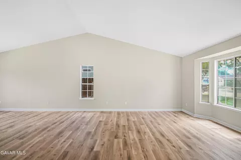Living - 741 Desert Calico Dr, Lancaster, CA 93534 photo 2 of 5