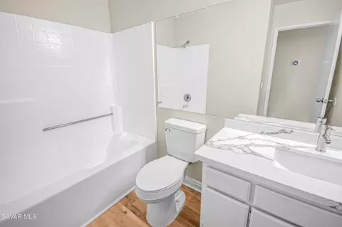 Bath - 741 Desert Calico Dr, Lancaster, CA 93534 photo 2 of 4