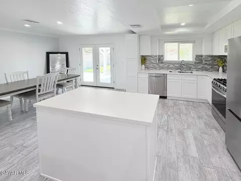 Kitchen - 1802 Linda Ave, Lancaster, CA 93534 photo 5 of 5