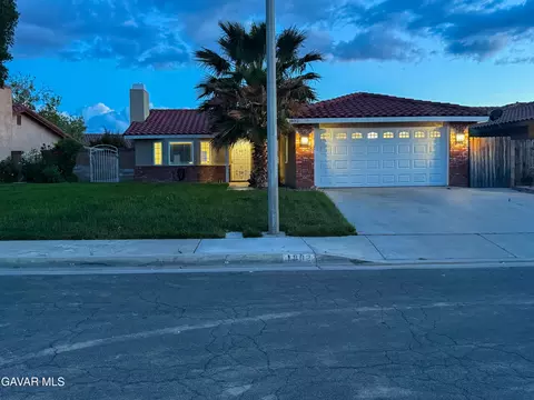 Exterior - 1802 Linda Ave, Lancaster, CA 93534 photo 2 of 10