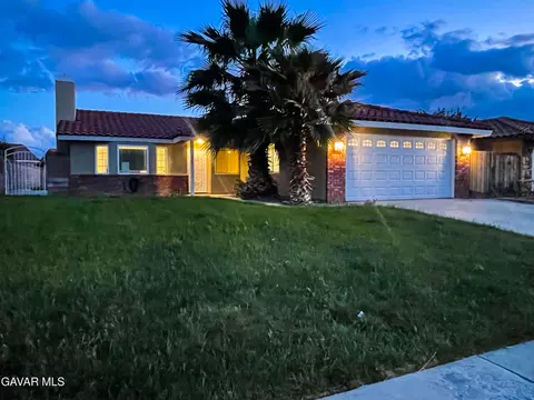 1802 Linda Ave, Lancaster, CA 93534
