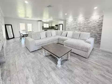 Living - 1802 Linda Ave, Lancaster, CA 93534 photo 4 of 4