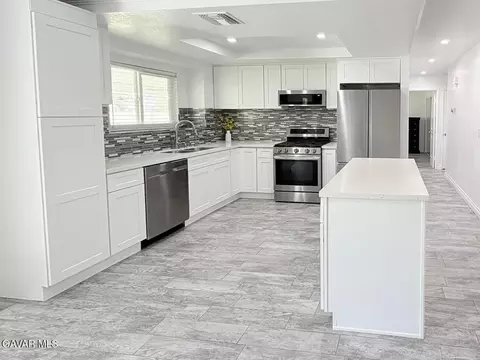 Kitchen - 1802 Linda Ave, Lancaster, CA 93534 photo 2 of 5