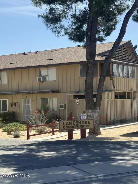 21301 Lake Shore Dr #8, California City, CA 93505