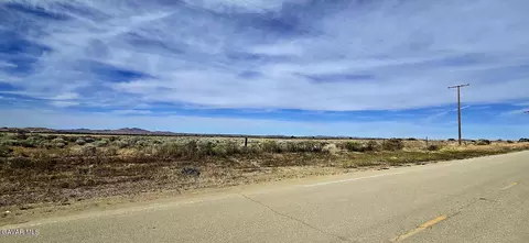 18500 Avenue S E, Palmdale, CA 93591 photo 3