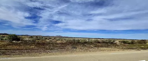 18500 Avenue S E, Palmdale, CA 93591 photo 2