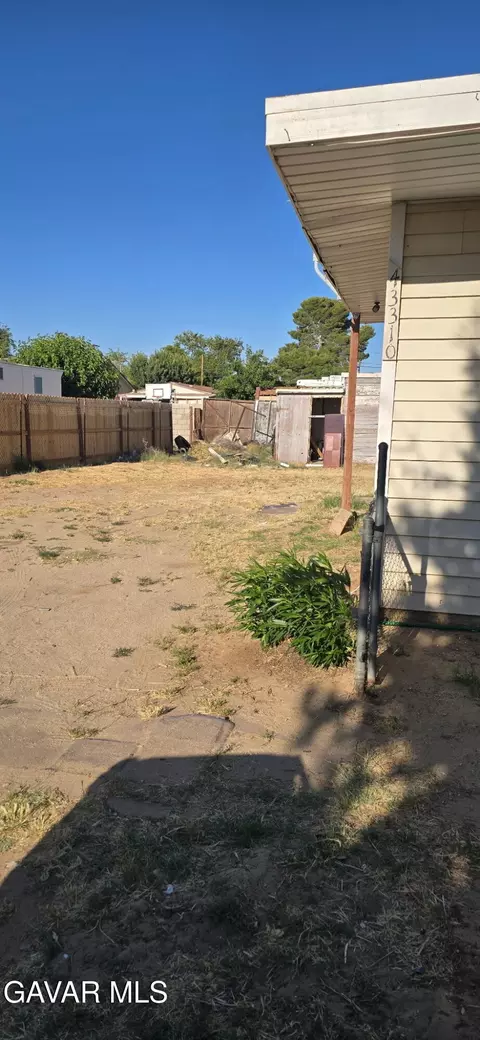 Exterior - 43310 Fairglen Rd, Lancaster, CA 93535 photo 13 of 13