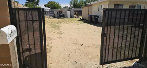 Exterior - 43310 Fairglen Rd, Lancaster, CA 93535 photo 1 of 13