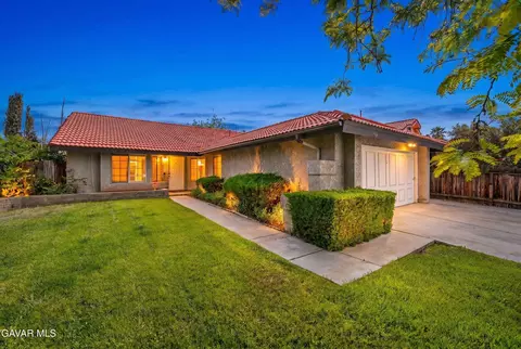1526 Avenue H15 W, Lancaster, CA 93534