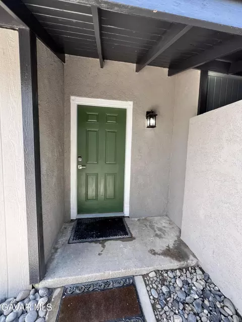 Exterior - 45430 Andale Ave, Lancaster, CA 93535 photo 4 of 11