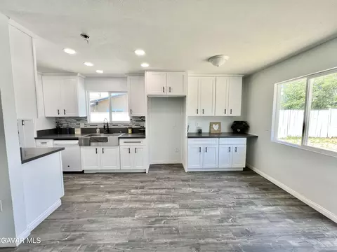Kitchen - 45430 Andale Ave, Lancaster, CA 93535 photo 1 of 7