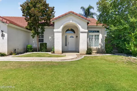 Exterior - 6710 Leaf Valley Dr, Bakersfield, CA 93313 photo 2 of 3