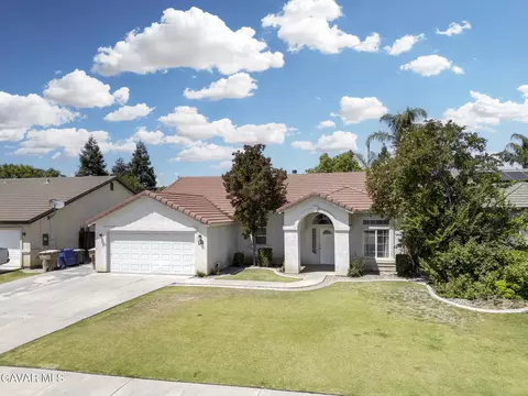 6710 Leaf Valley Dr, Bakersfield, CA 93313