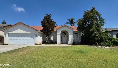 6710 Leaf Valley Dr, Bakersfield, CA 93313