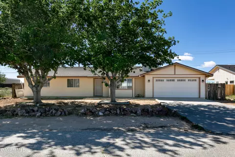 10416 Peach Ave, California City, CA 93505