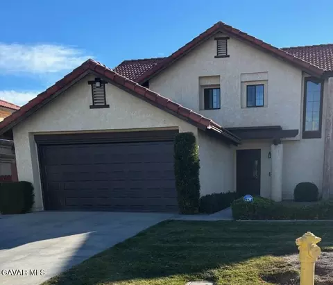 2832 Dartmouth Dr, Lancaster, CA 93536