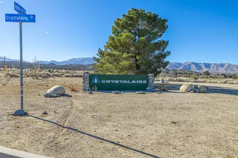 Crystalaire Dr, Llano, CA 93544