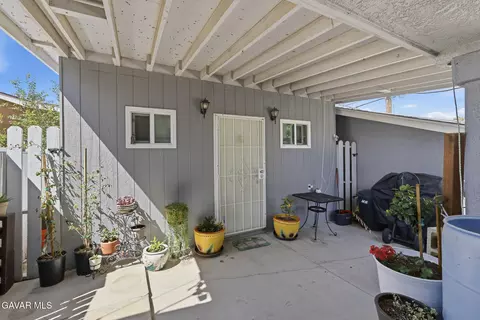 Exterior - 38512 30th St E, Palmdale, CA 93550 photo 3 of 4