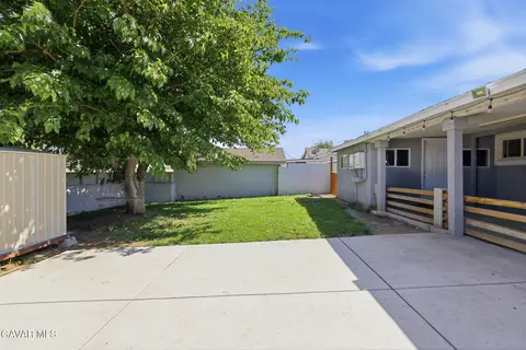 Exterior - 38512 30th St E, Palmdale, CA 93550 photo 4 of 4
