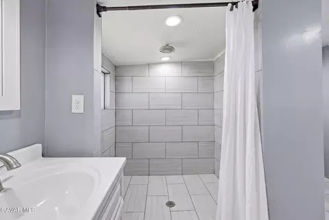 Bath - 38512 30th St E, Palmdale, CA 93550 photo 2 of 2