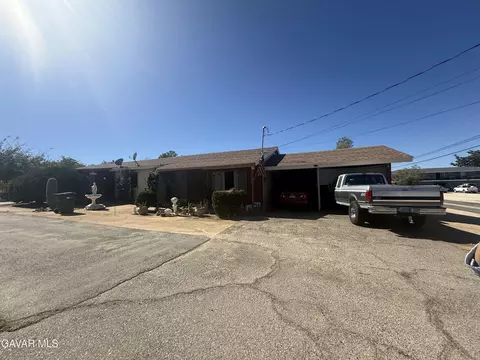 12529 Avenue V-10, Pearblossom, CA 93553