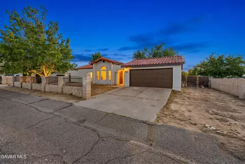 40251 Fieldspring St, Lake Los Angeles, CA 93591