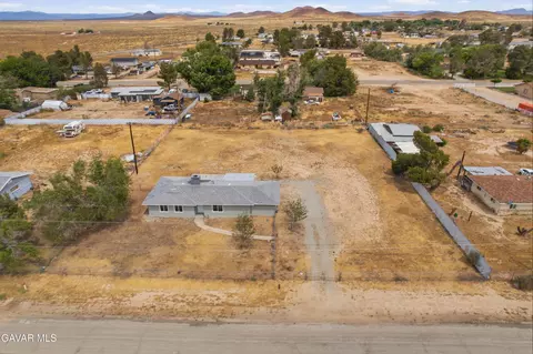 16657 Foothill Ave, North Edwards, CA 93523 photo 4