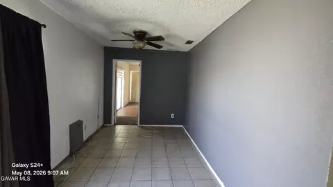 Living - 37007 Va Del Rio, Palmdale, CA 93550 photo 3 of 4