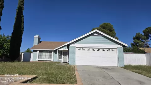 Exterior - 37007 Va Del Rio, Palmdale, CA 93550 photo 2 of 7