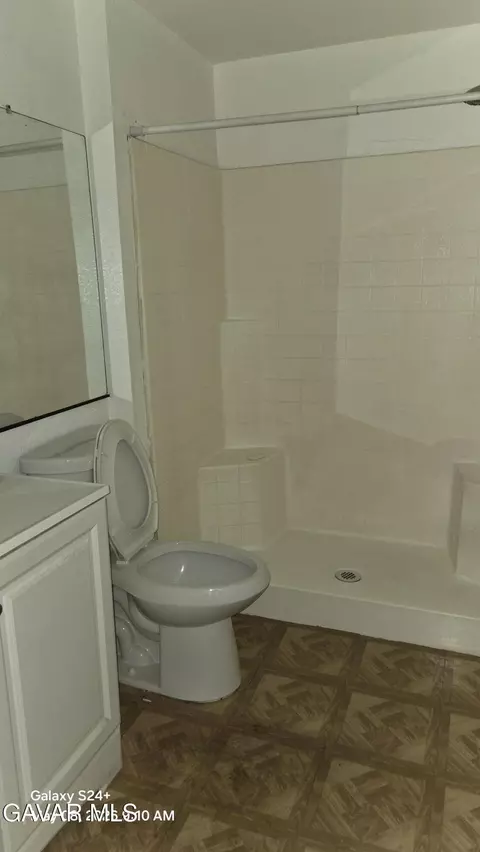 Bath - 37007 Va Del Rio, Palmdale, CA 93550 photo 4 of 4