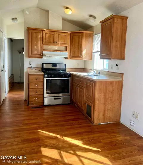 45446 7th St #17, Lancaster, CA 93535 photo 2