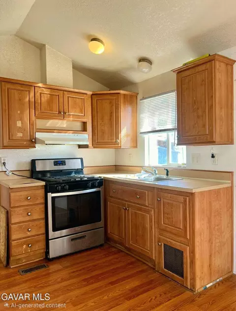 45446 7th St #17, Lancaster, CA 93535 photo 3