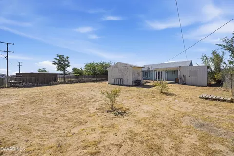 27179 Cote St, Boron, CA 93516 photo 4