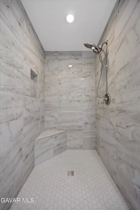 Bath - 30150 Jamaica Dunes Dr, Tehachapi, CA 93561 photo 3 of 5