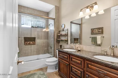 Bath - 23840 Martingale Way, Tehachapi, CA 93561 photo 6 of 6