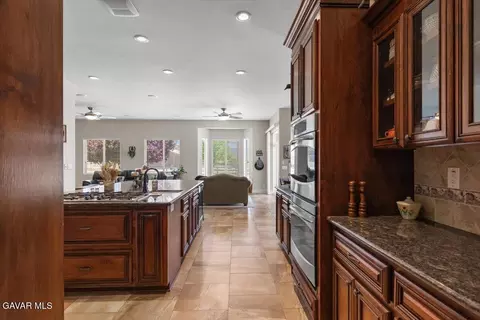 Entry Way - 23840 Martingale Way, Tehachapi, CA 93561 photo 5 of 7