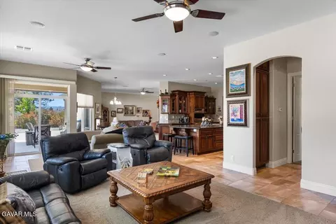Living - 23840 Martingale Way, Tehachapi, CA 93561 photo 6 of 6