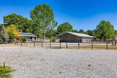 Exterior - 23840 Martingale Way, Tehachapi, CA 93561 photo 7 of 15