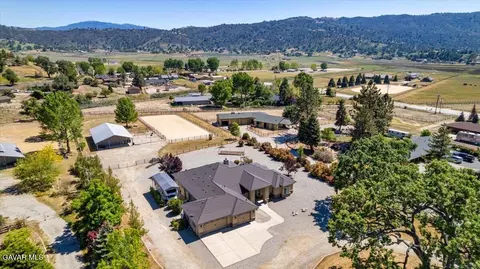 View/Area - 23840 Martingale Way, Tehachapi, CA 93561 photo 2 of 2