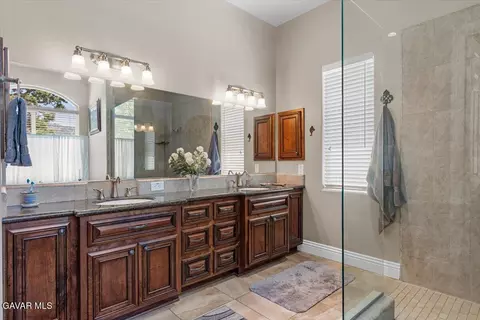 Bath - 23840 Martingale Way, Tehachapi, CA 93561 photo 1 of 6