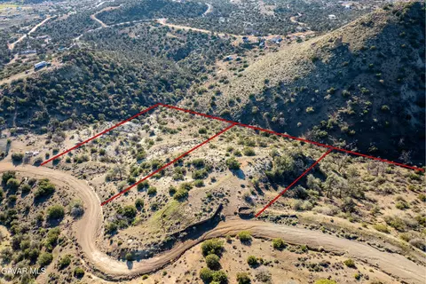 25401 Sun View Dr, Tehachapi, CA 93561 photo 2
