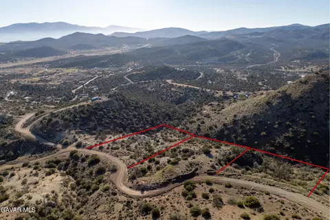 25405 Sun View Dr, Tehachapi, CA 93561 photo 3