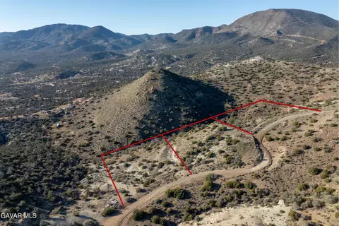25405 Sun View Dr, Tehachapi, CA 93561